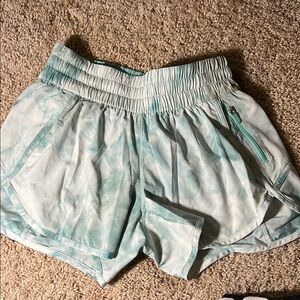 Lululemon size 6 Shorts